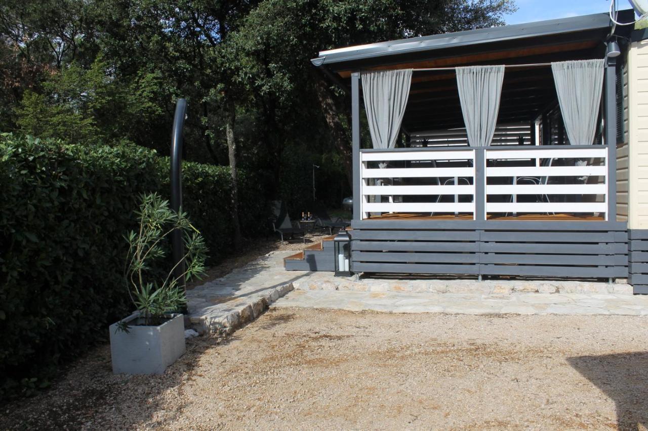 Mobile Home Cicibela ビオグラード・ナ・モル エクステリア 写真
